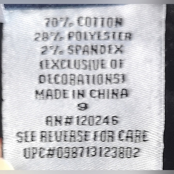 Skinny jeans. Size 9. - Picture 10 of 10